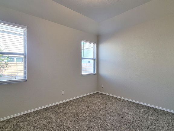 5th image of 10522 Greenrock Dr