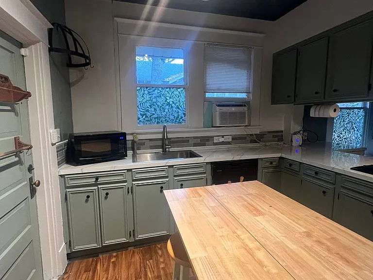 717 Kirby Pl — Photo 7