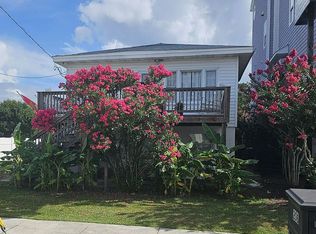 208 Fayetteville Ave, Carolina Beach, NC 28428
