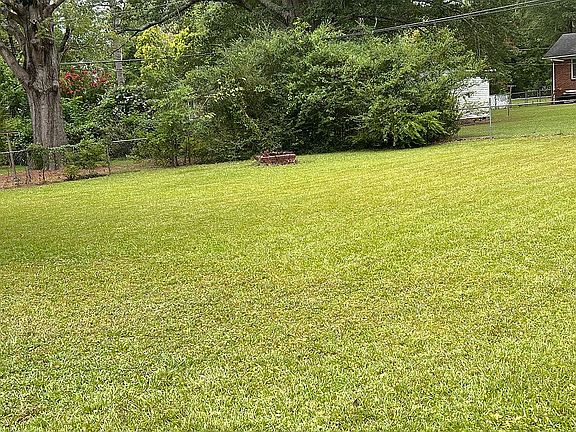 5th image of 1805 Highland Dr