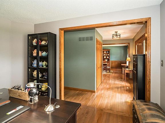 open view of office to dining room