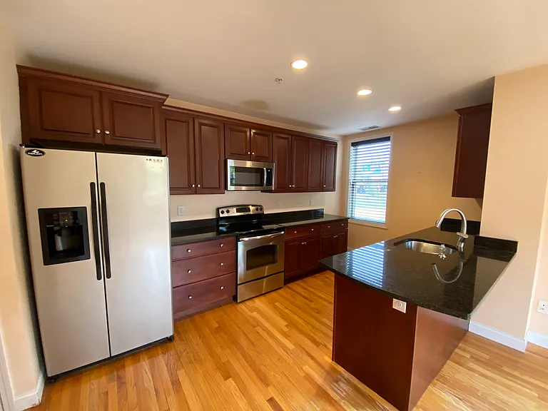 100 Fellsway W #207 — Photo 10