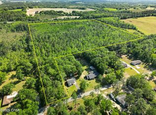Nearing Hills Cir, Chipley, FL 32428