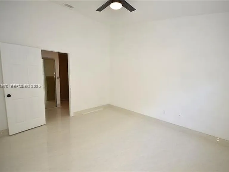 18954 NW 67th Pl #Townhouse 18954 — Photo 6