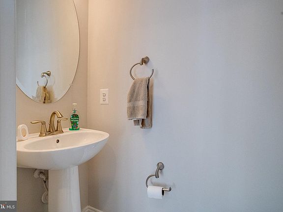 3rd image of 534 Calvert Way