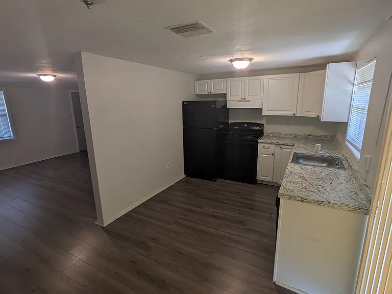6815 W Rich St #A — Photo 3