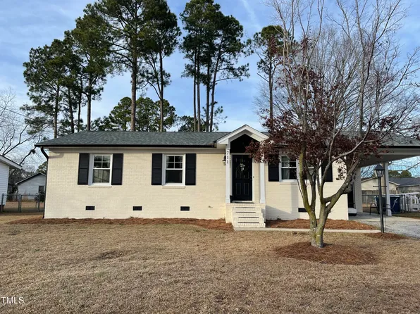711 Queens Ave, Dunn, NC 28334