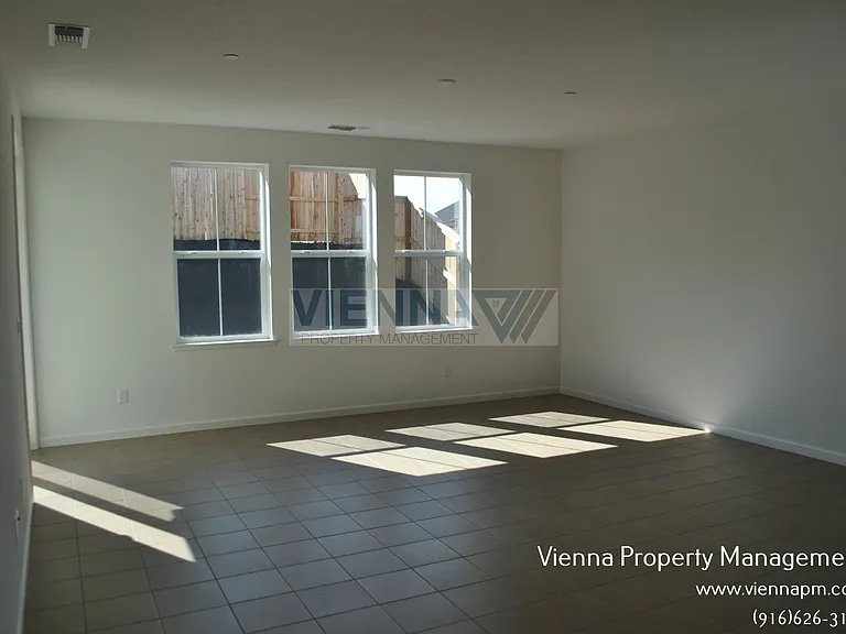 101 Chesapeake Ct — Photo 11