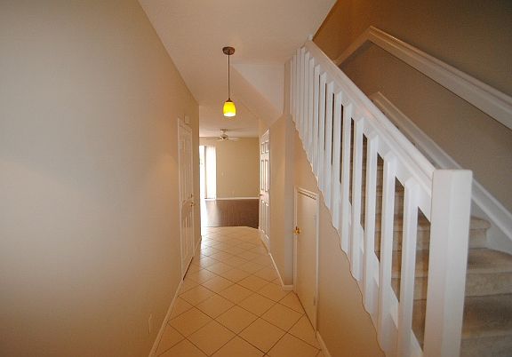 5th image of 835 NW 42nd Pl