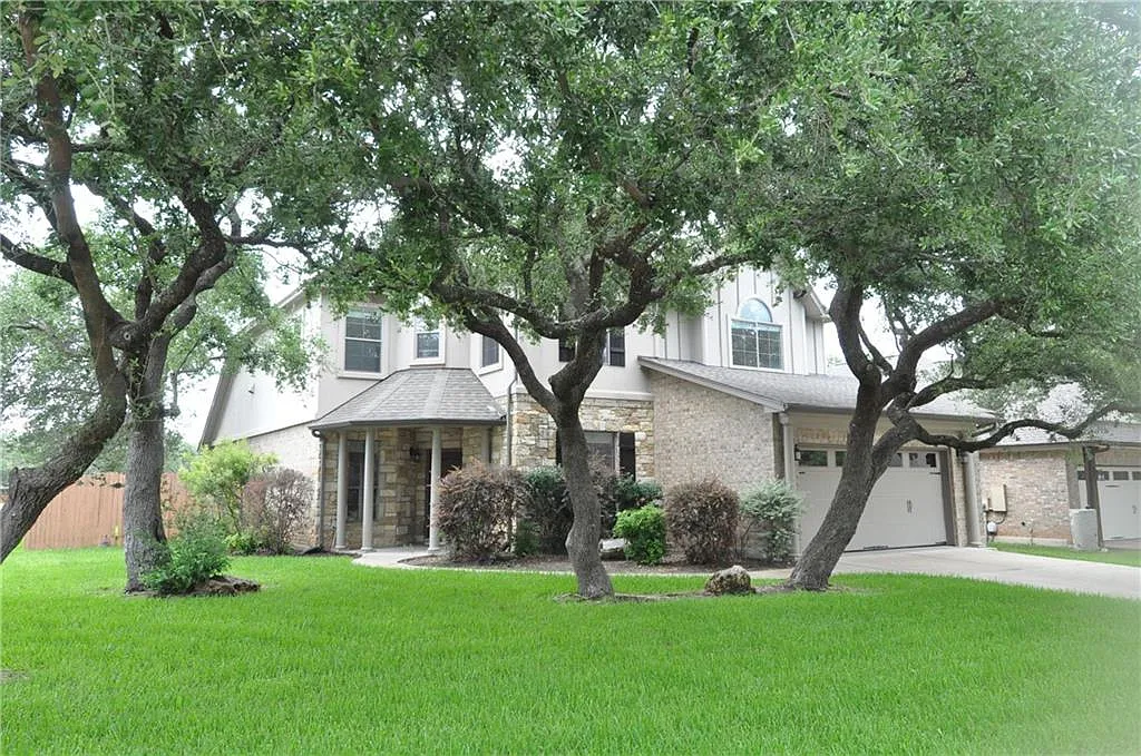 4 bed, 3.5 bath, 3128 sqft, $2,650 — Photo 1