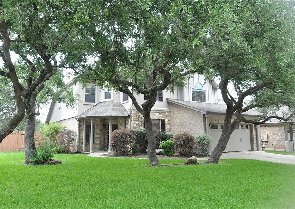 3323 Pine Needle Cir