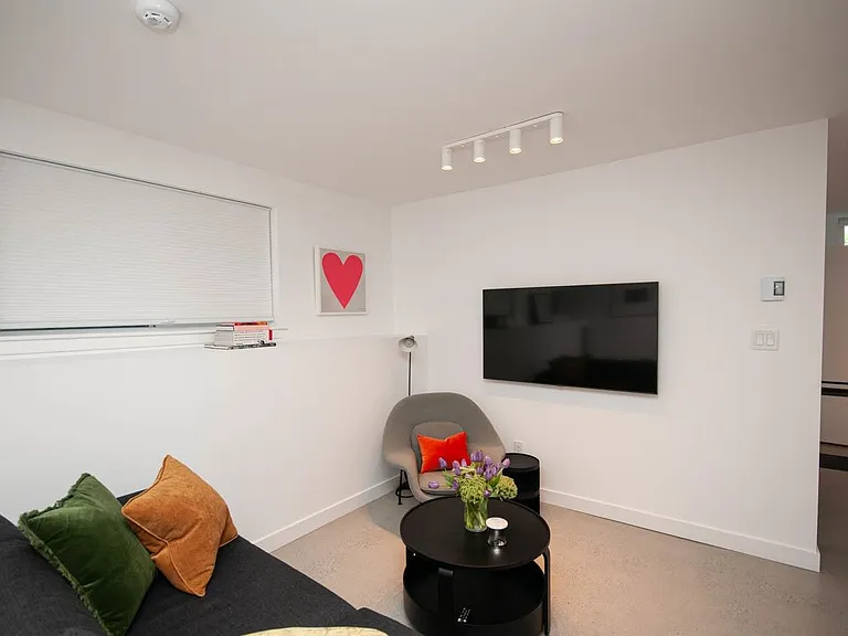 563 Union St #2 — Photo 6