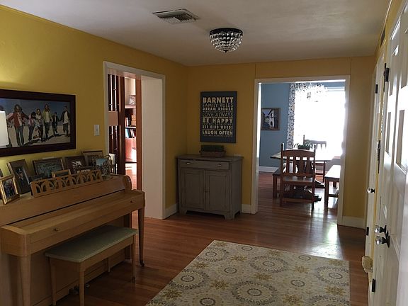 4th image of 1225 Cincinnati Ave