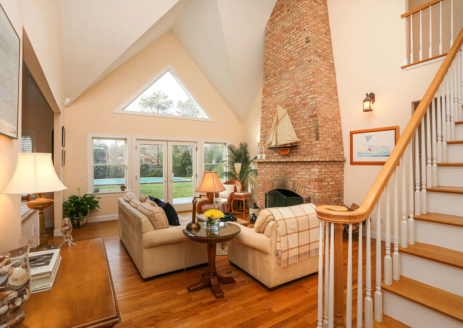East Hampton Family home moments to Village — Photo 3