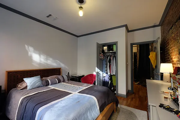 Rented by Keller Williams NYC | media 22