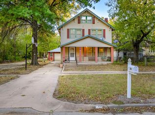 208 E 4th St, Peabody, KS 66866