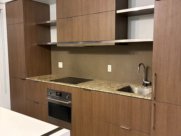 197 Yonge St #2503 — Photo 6