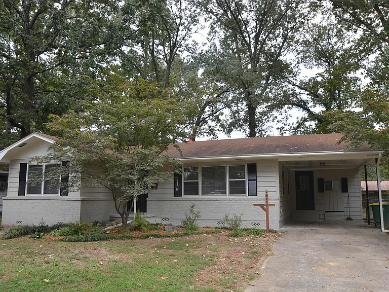 5709 Windamere Dr — Photo 2