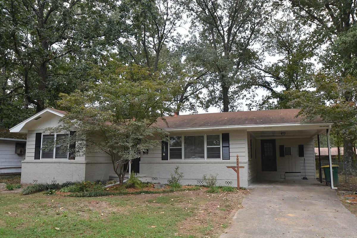 Building Photo - 5709 Windamere Dr