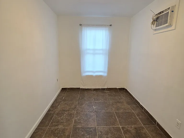 Weed Ave — Photo 9