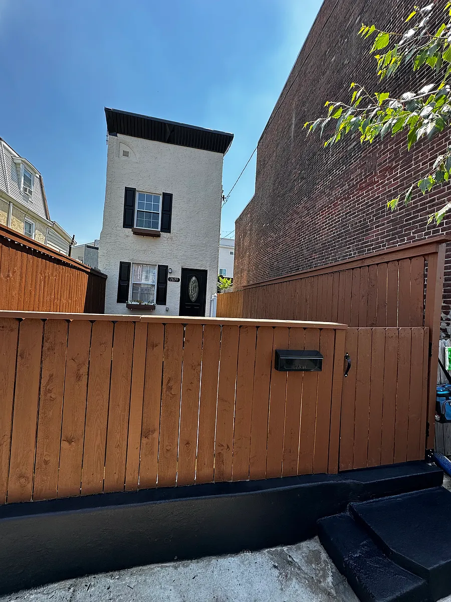 Building Photo - 2659 Emerald St