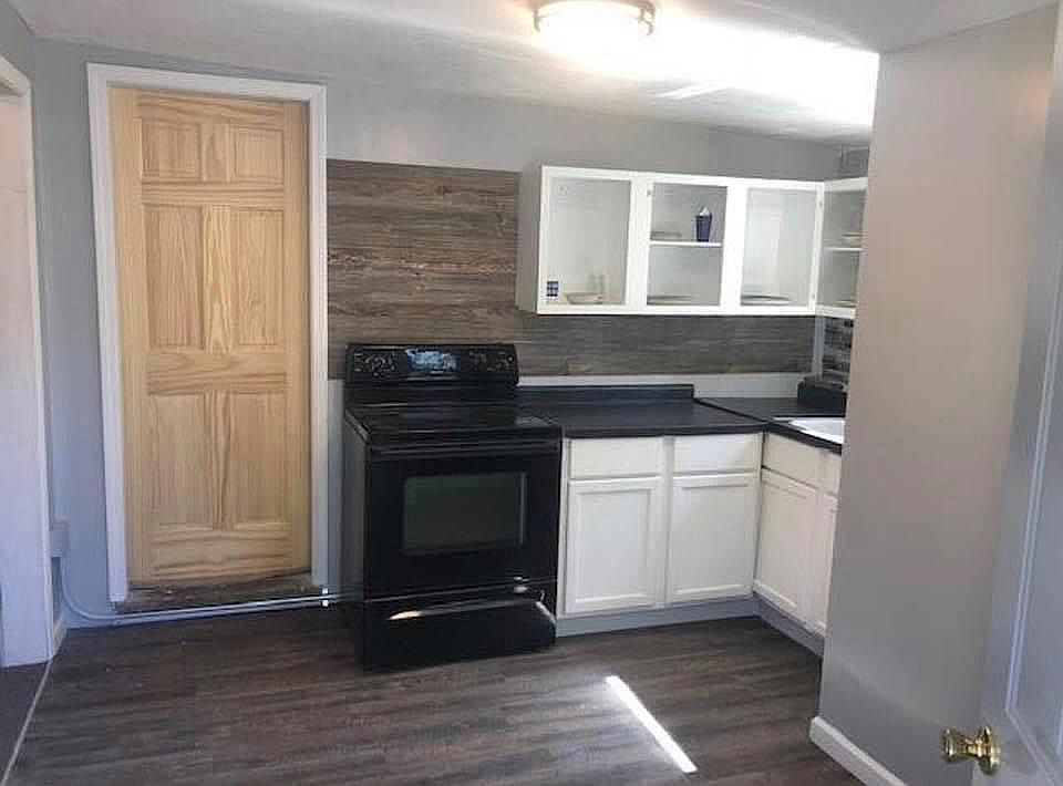 1st image of 4651 Dean St APT 1
