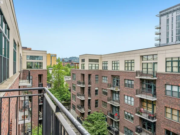 821 NW 11th Ave APT 609, Portland, OR 97209