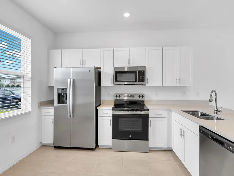 8765 Daybreak St — Photo 6