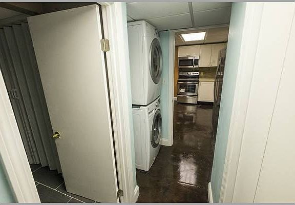Full Sized Washer/Dryer