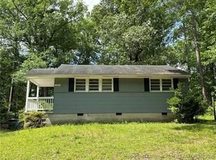 1141 Acorn St, Fayetteville, NC 28303