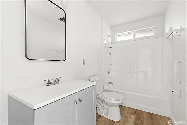 109 S Washington St — Photo 7