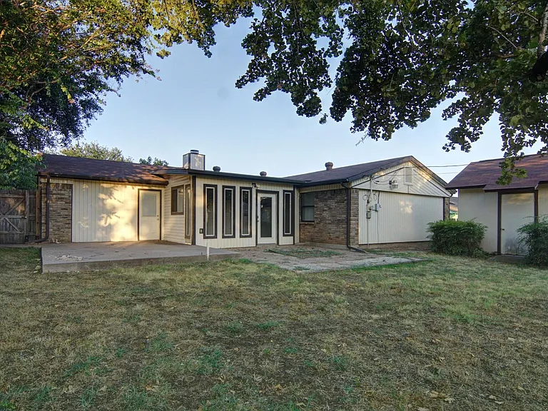 3710 Moselle Dr — Photo 23