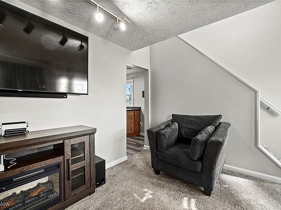 4th image of 2887 Lincoln St