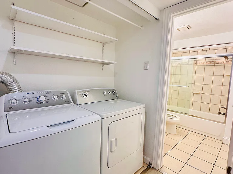 106 Rancho Dr #D — Photo 8