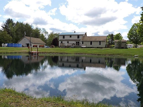 2nd image of 31 Stony Brook Rd