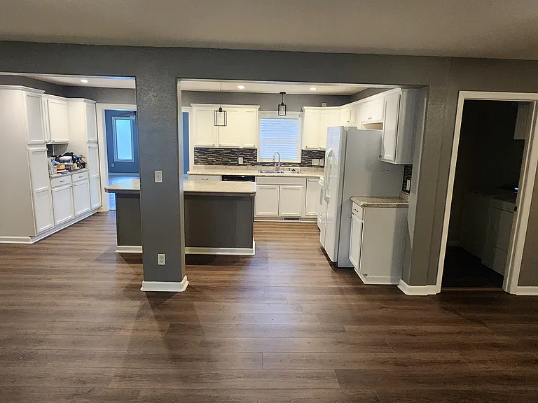 402 Watson St — Photo 2