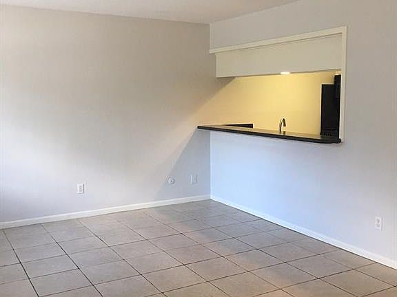 2nd image of 1016 Tri Oaks Ln APT 46