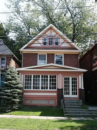 711 W 7th St #B Photo 1