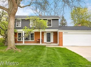 30365 Rock Creek Dr, Southfield, MI