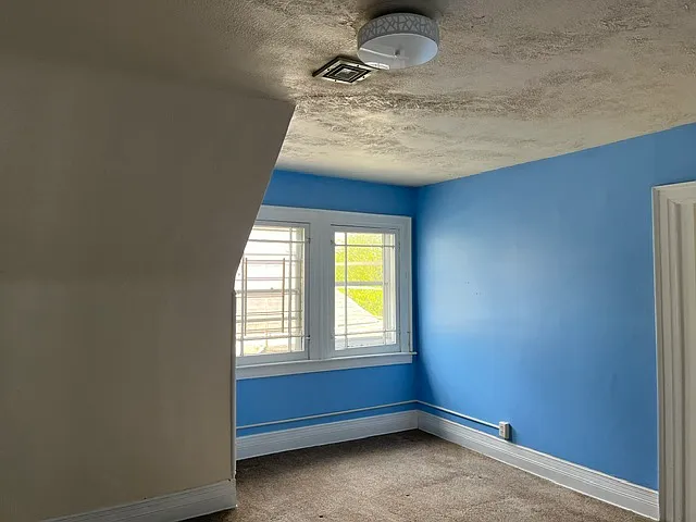 450 Richmond Ave — Photo 13
