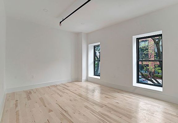 5th image of 176 Bayard St #6