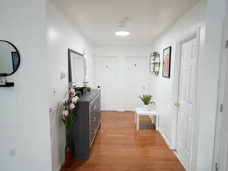 515 Livingston St #2 — Photo 11