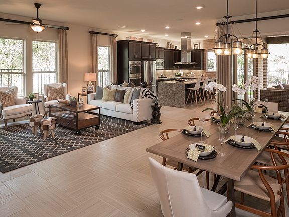Plan 4132 Living modeled in Harmony