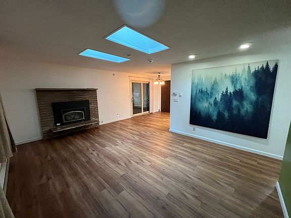 5th image of 2321 Temple Pl NW