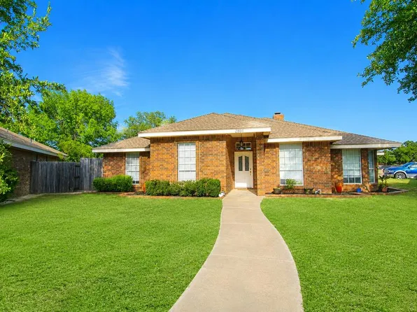 2801 Arrowhead Trl, Midland, TX 79705