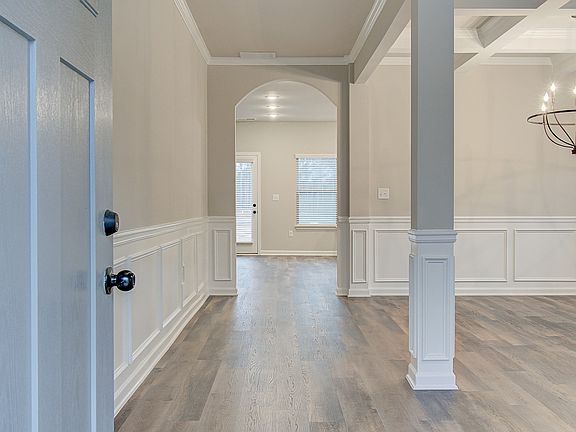 3rd image of 2100 Carolyn Dixon Way