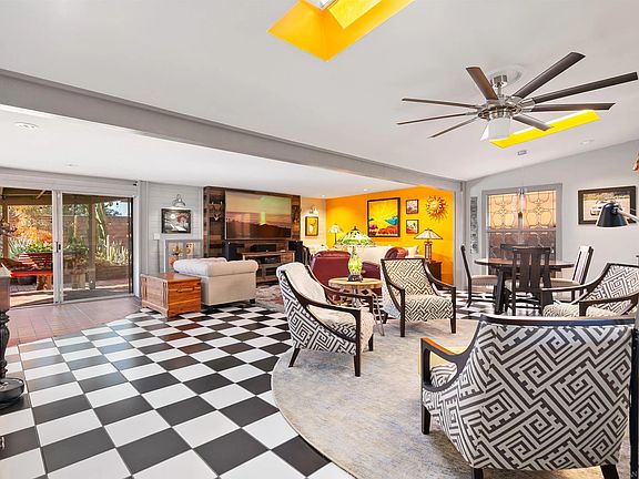 5th image of 3158 Admiral Ave