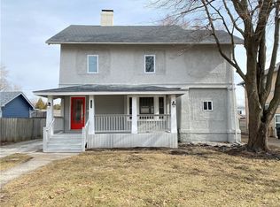 1011 39th St, Des Moines, IA 50311