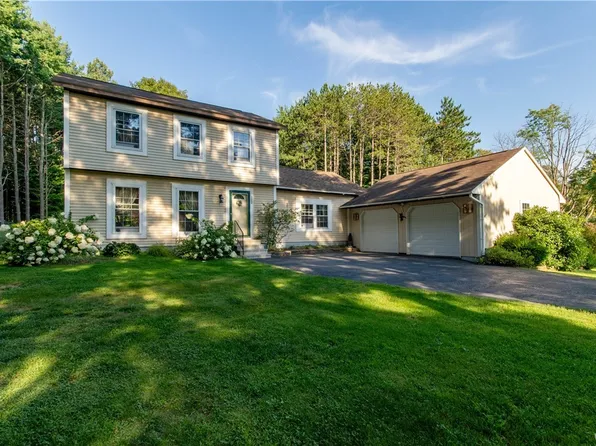 368 Academy St, Mexico, NY 13114