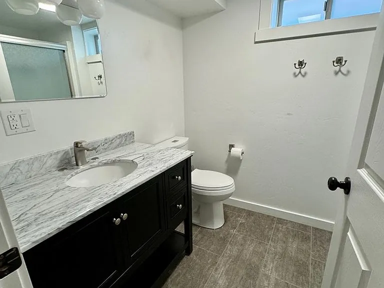 802 N 7th St — Photo 12